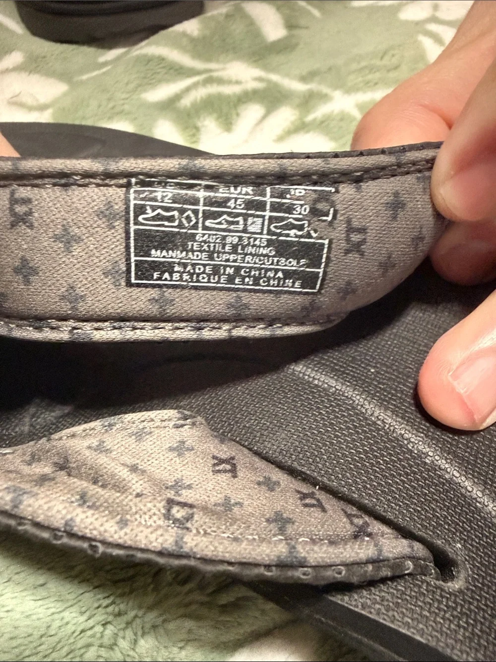 Men's Black Comfort Flip-Flop Sandals by Unknown Brand